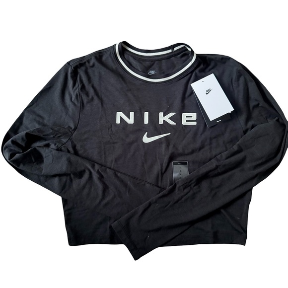 Nike Tops - Nike Slimfit Cropped Long Sleeve Sportswear